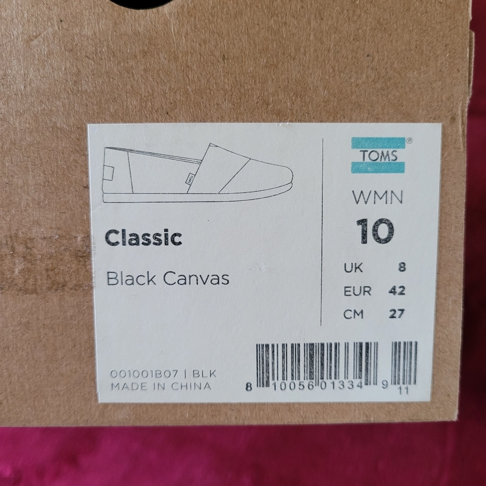 Womens Tom's size 10